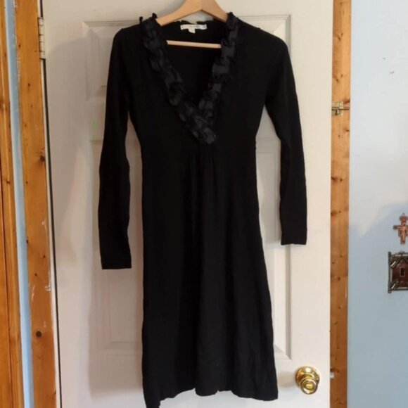 Boden Black Wool Dress Sz 4 V Neck Applique Trim Ruffle Sexy Goth Classic Chic - Picture 1 of 5